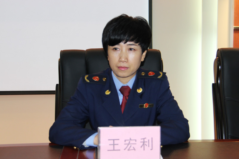 12315中心主任王宏利介绍平顶山12315微信公众平台开通的背景和主要